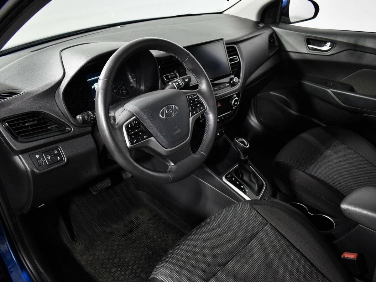 Hyundai Solaris с пробегом — 2022 год. Фото: #8