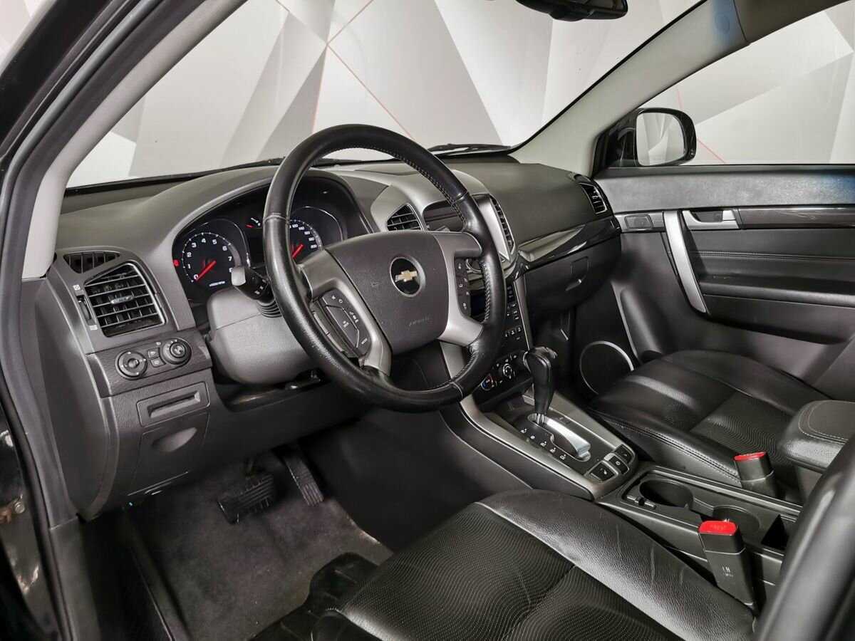 Chevrolet Captiva с пробегом — 2013 год. Фото: #12