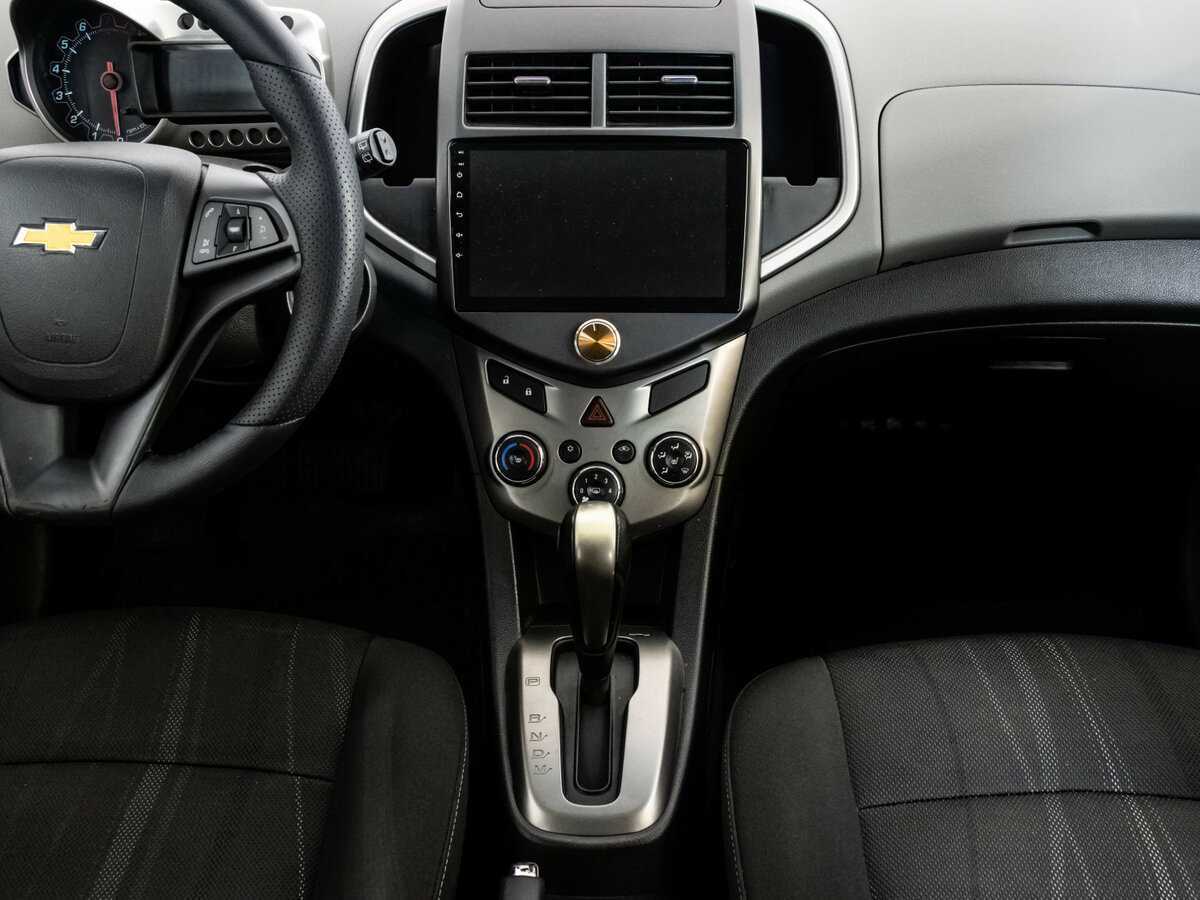Chevrolet Aveo с пробегом — 2013 год. Фото: #13