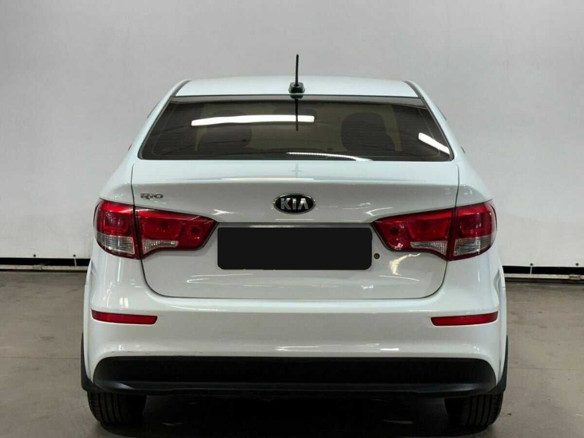 Kia Rio с пробегом — 2017 год. Фото: #5