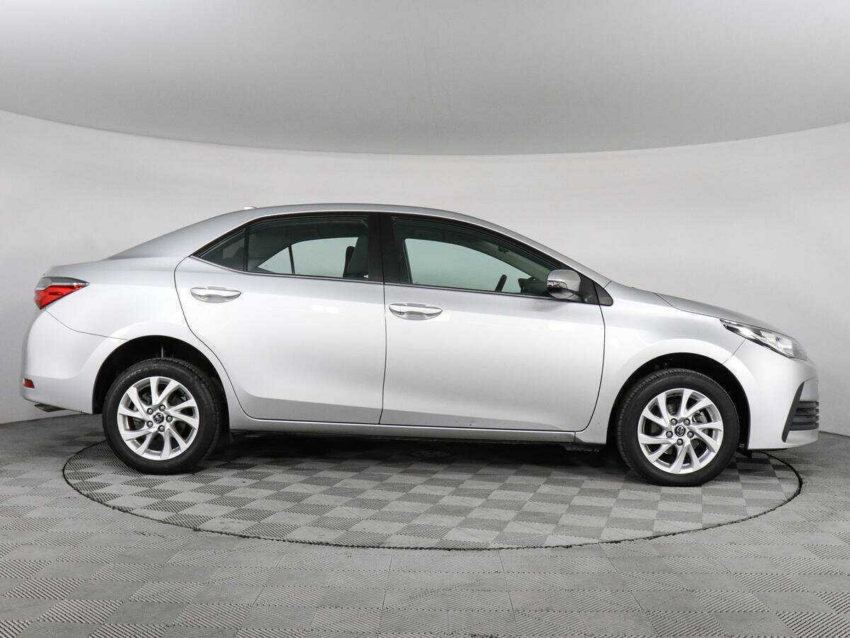 Toyota Corolla с пробегом — 2017 год. Фото: #3