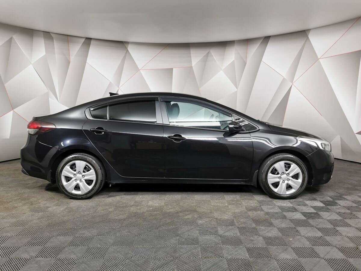 Kia Cerato с пробегом — 2017 год. Фото: #5