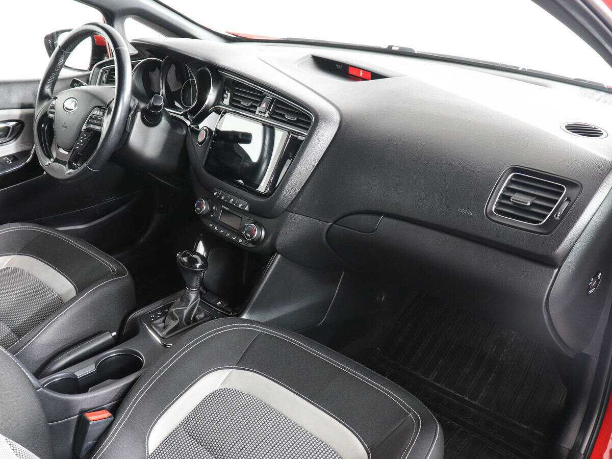 Kia Ceed с пробегом — 2017 год. Фото: #9