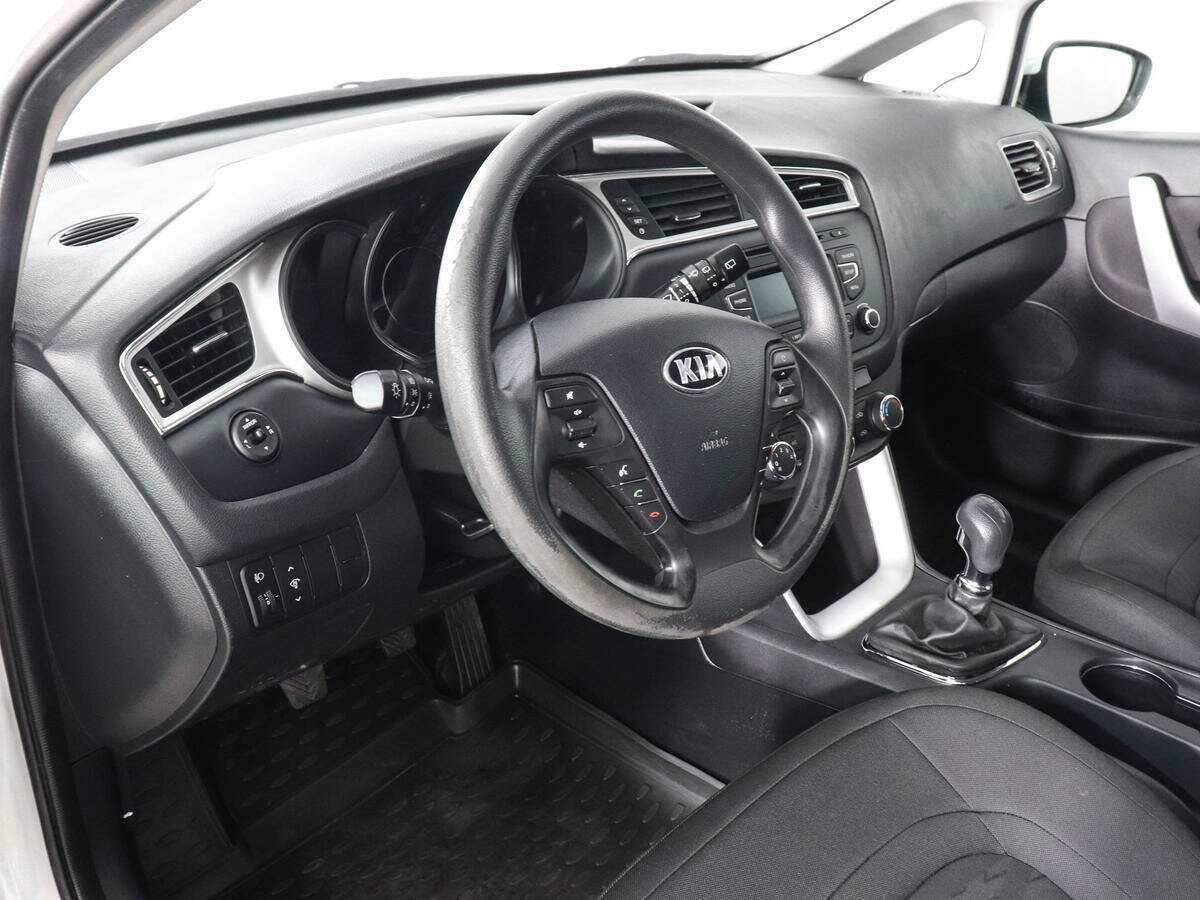 Kia Ceed с пробегом — 2018 год. Фото: #8