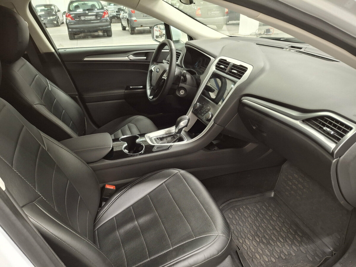 Ford Mondeo с пробегом — 2015 год. Фото: #10
