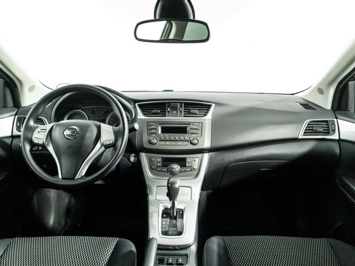 Nissan Sentra с пробегом — 2015 год. Фото: #12