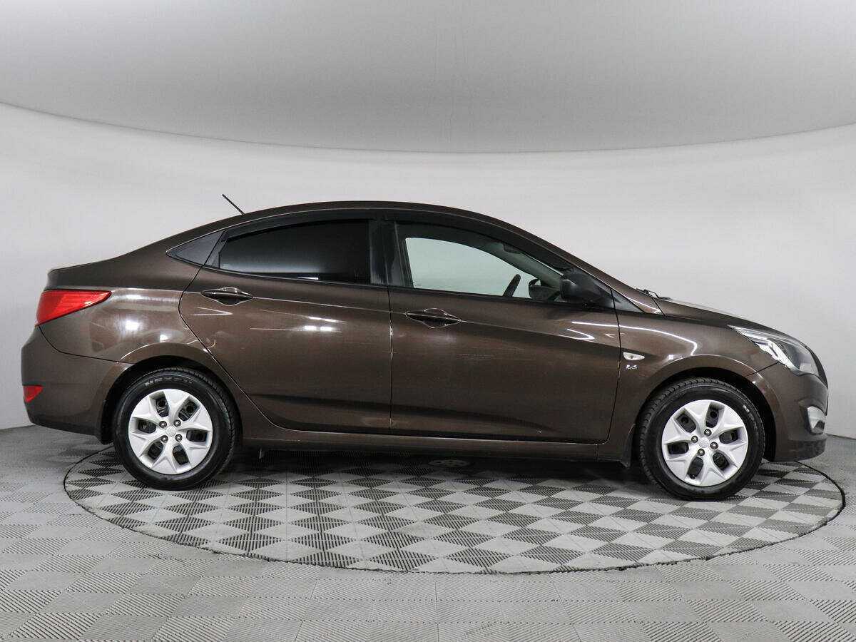 Hyundai Solaris с пробегом — 2016 год. Фото: #3