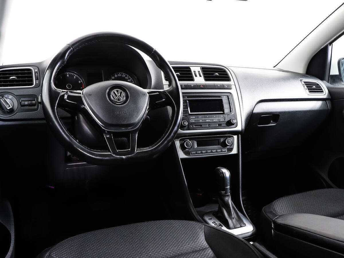 Volkswagen Polo с пробегом — 2017 год. Фото: #9