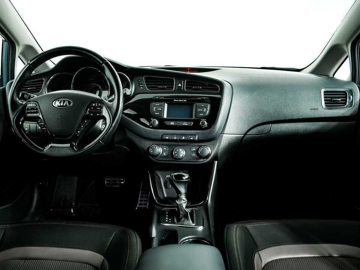 Kia Ceed с пробегом — 2014 год. Фото: #10