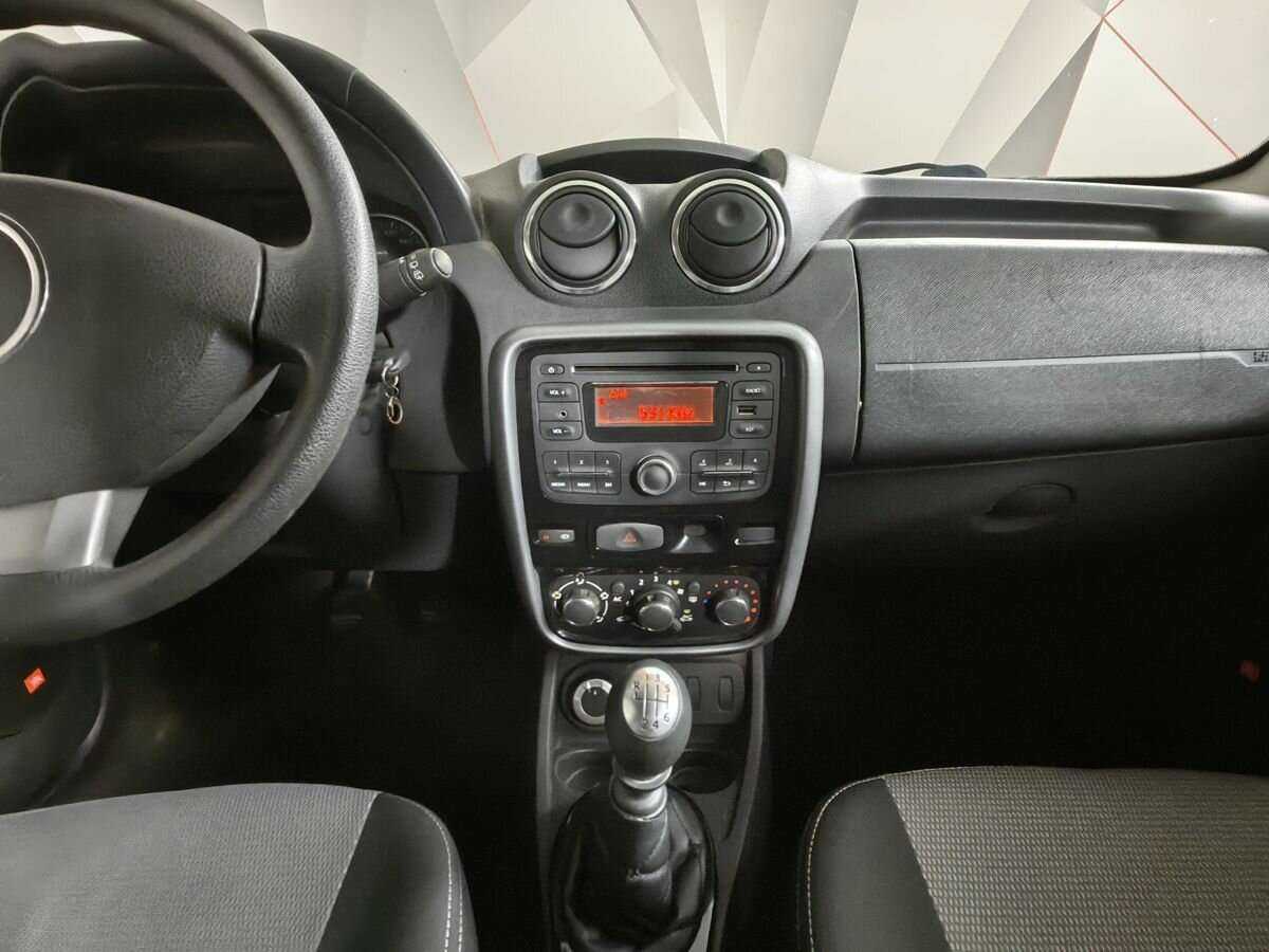 Renault Duster с пробегом — 2012 год. Фото: #10