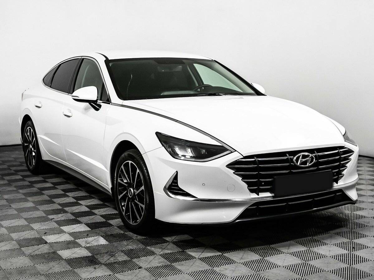 Hyundai Sonata с пробегом — 2020 год. Фото: #2
