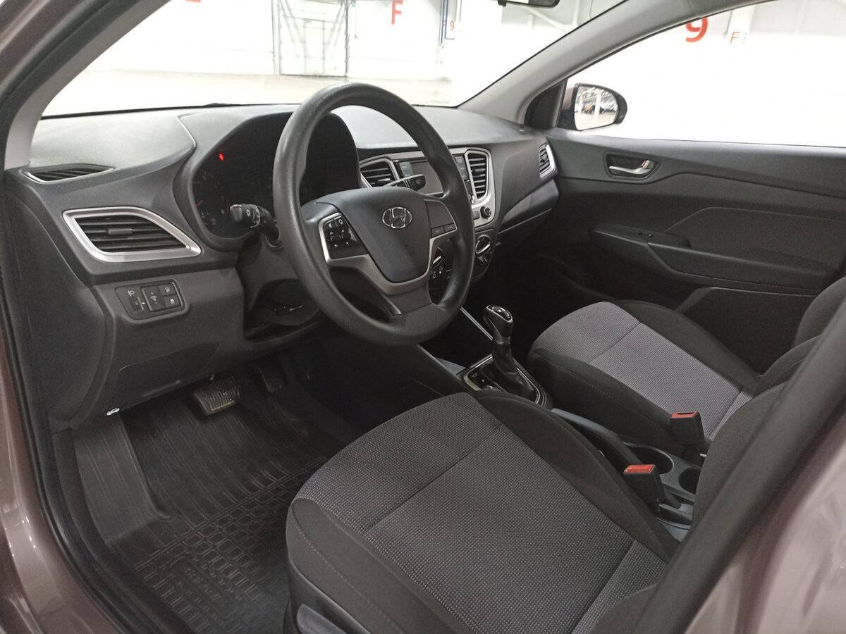Hyundai Solaris с пробегом — 2019 год. Фото: #15