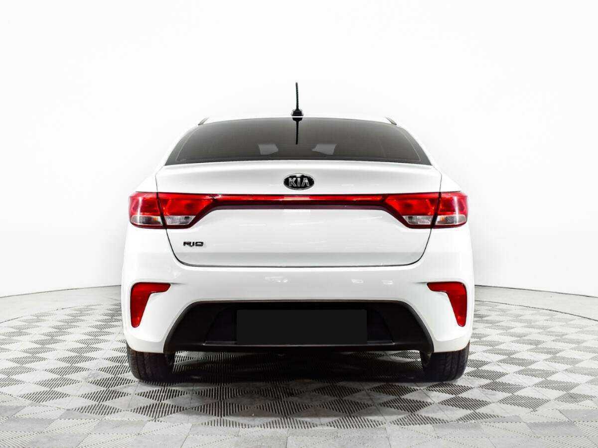 Kia Rio с пробегом — 2017 год. Фото: #5