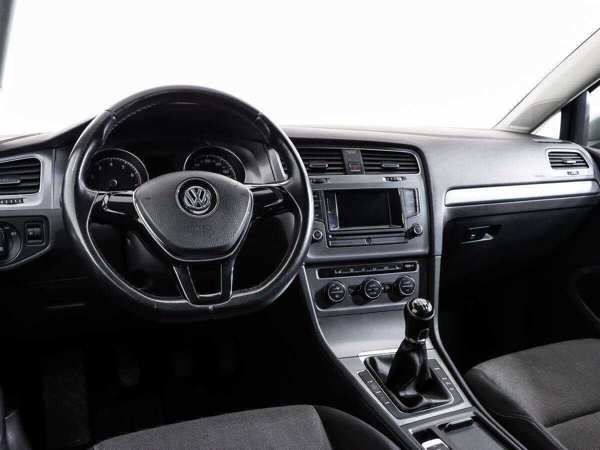 Volkswagen Golf с пробегом — 2013 год. Фото: #8