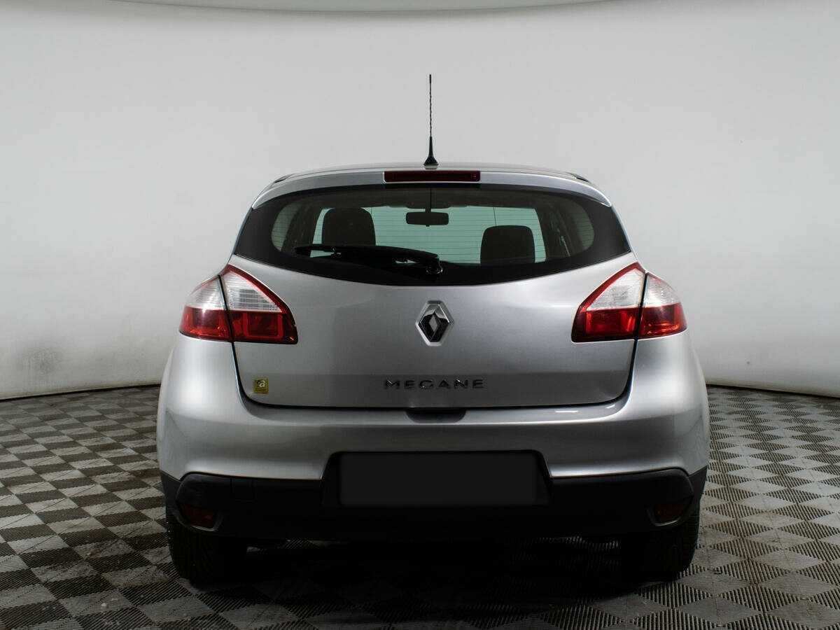 Renault Megane с пробегом — 2012 год. Фото: #4