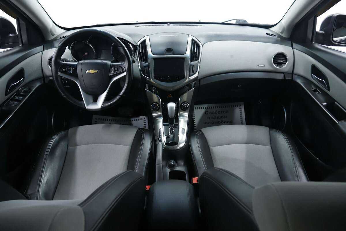Chevrolet Cruze с пробегом — 2015 год. Фото: #8