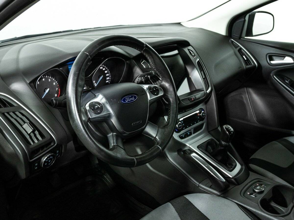 Ford Focus с пробегом — 2013 год. Фото: #10