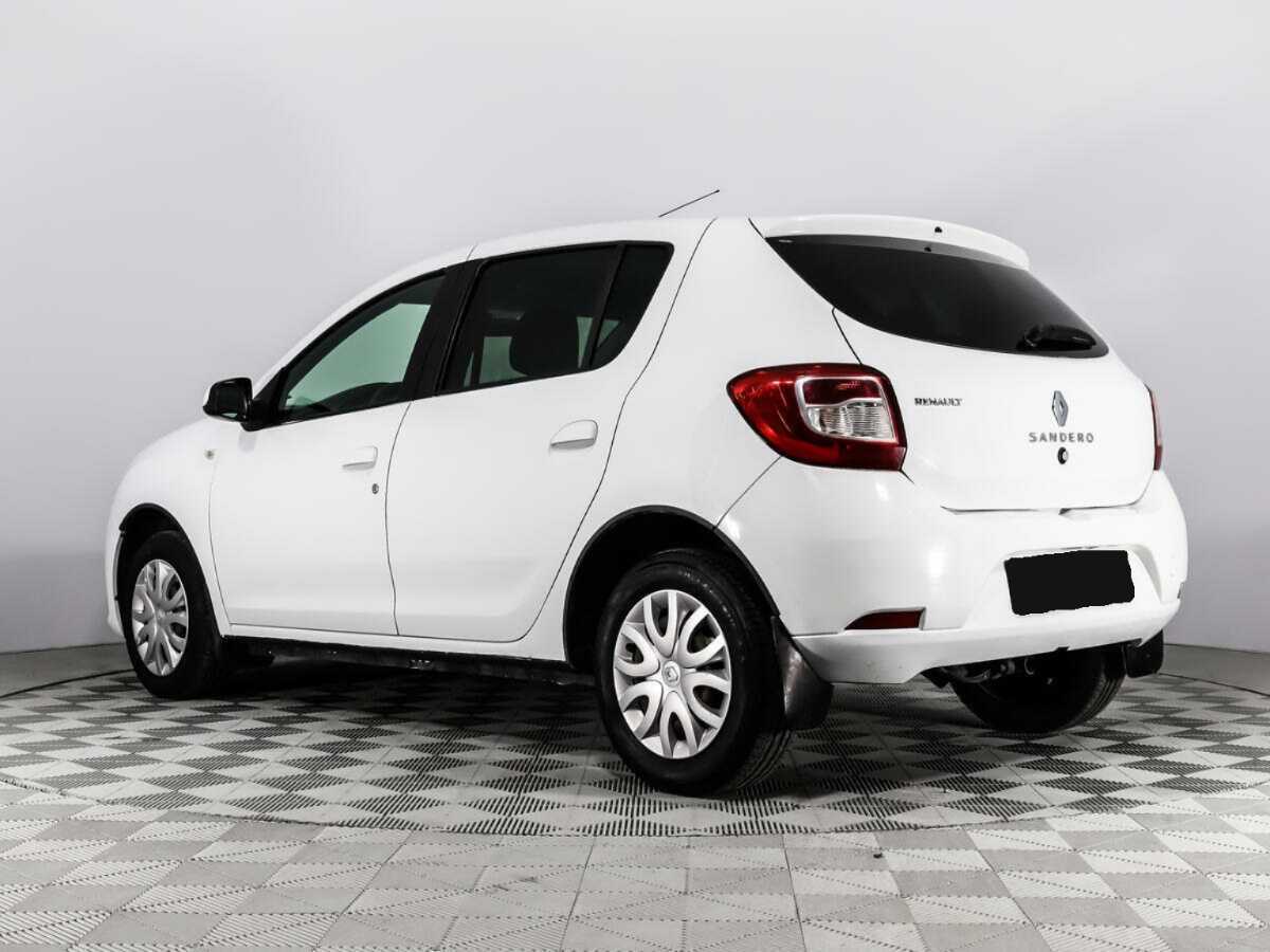 Renault Sandero с пробегом — 2017 год. Фото: #6