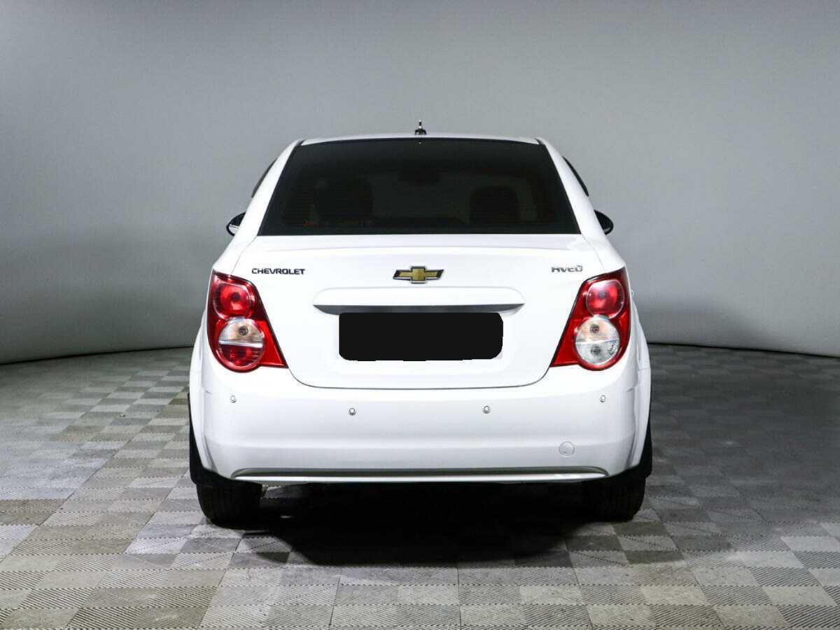 Chevrolet Aveo с пробегом — 2012 год. Фото: #4