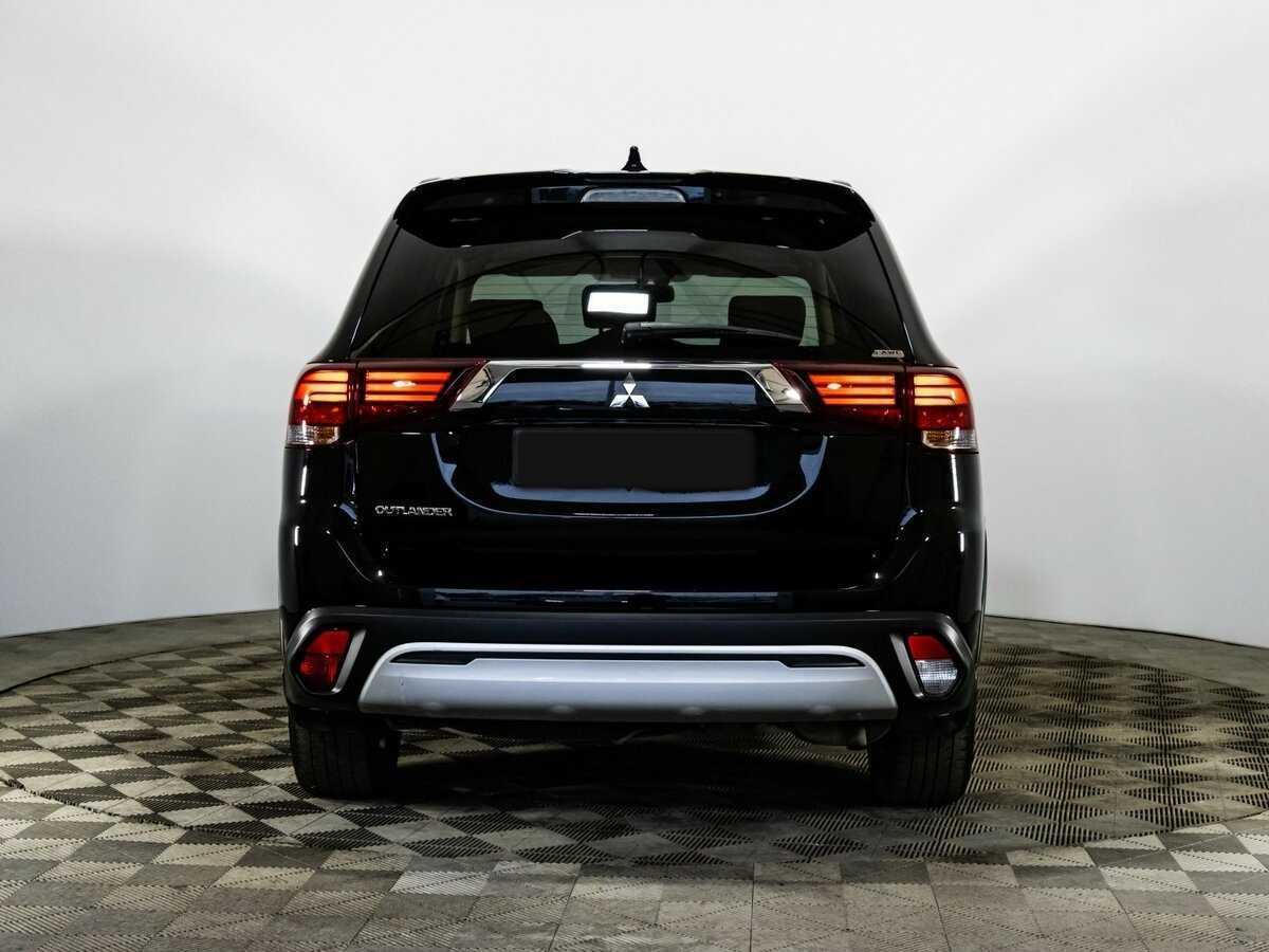 Mitsubishi Outlander с пробегом — 2021 год. Фото: #5