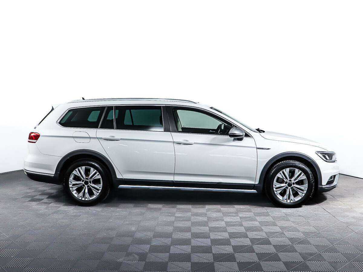 Volkswagen Passat с пробегом — 2018 год. Фото: #3