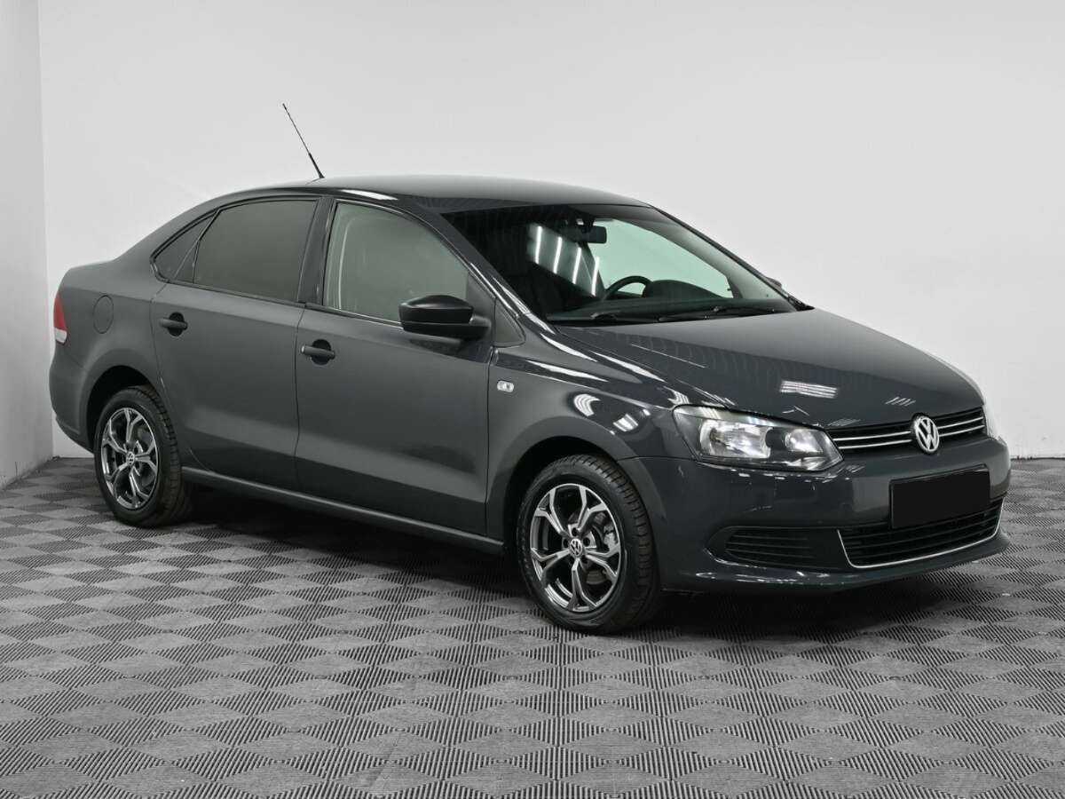 Volkswagen Polo с пробегом — 2012 год. Фото: #2