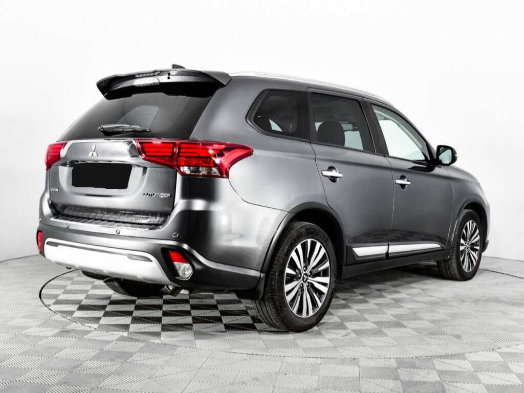 Mitsubishi Outlander с пробегом — 2018 год. Фото: #4