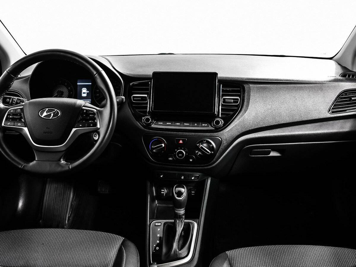 Hyundai Solaris с пробегом — 2021 год. Фото: #10