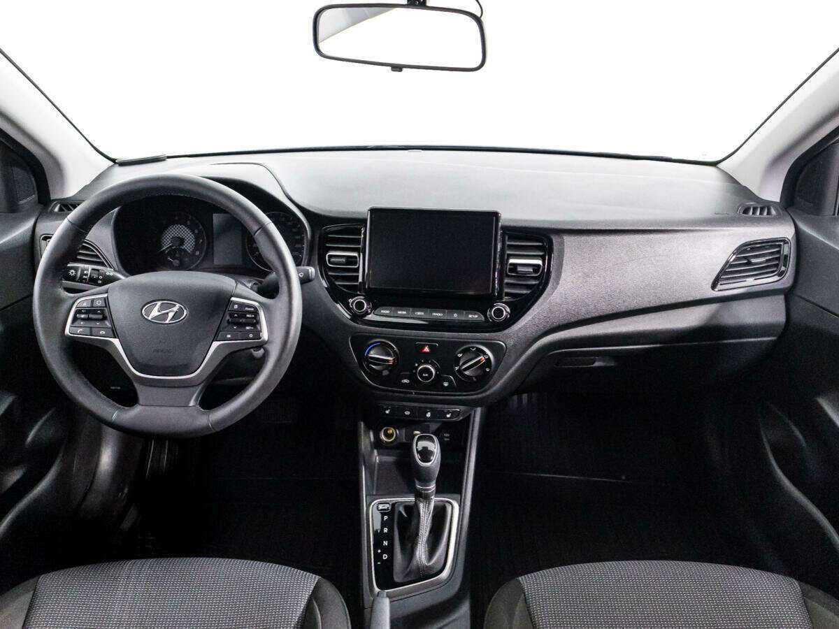 Hyundai Solaris с пробегом — 2021 год. Фото: #12