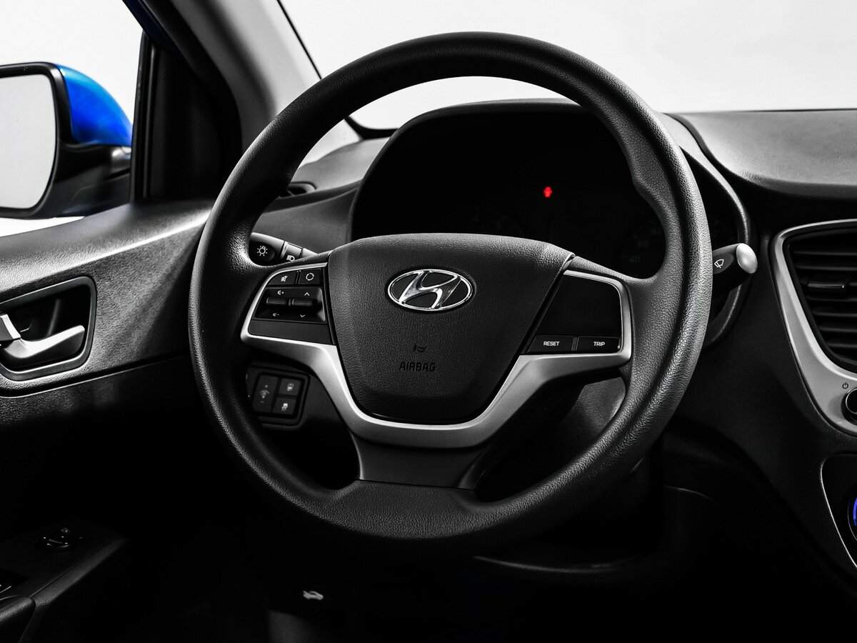 Hyundai Solaris с пробегом — 2018 год. Фото: #11