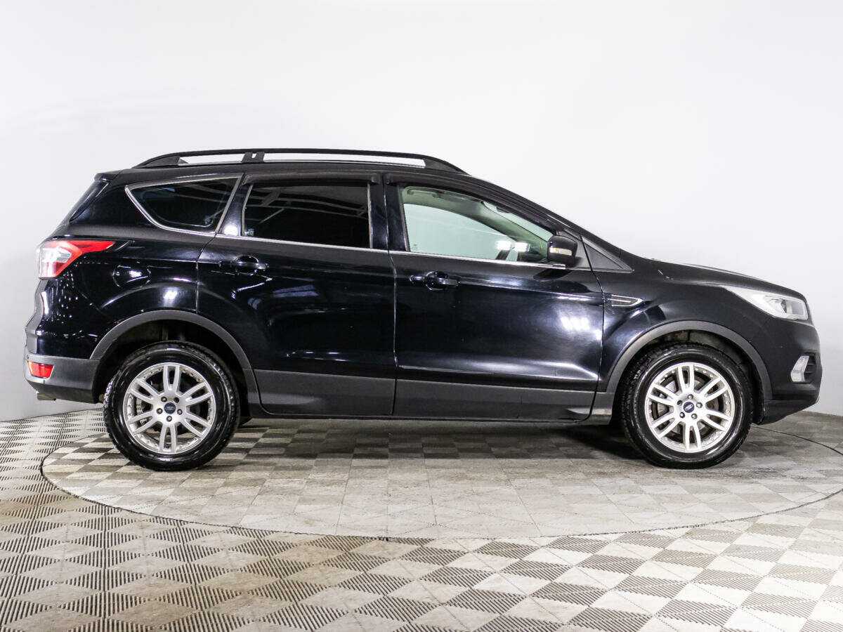 Ford Kuga с пробегом — 2017 год. Фото: #3