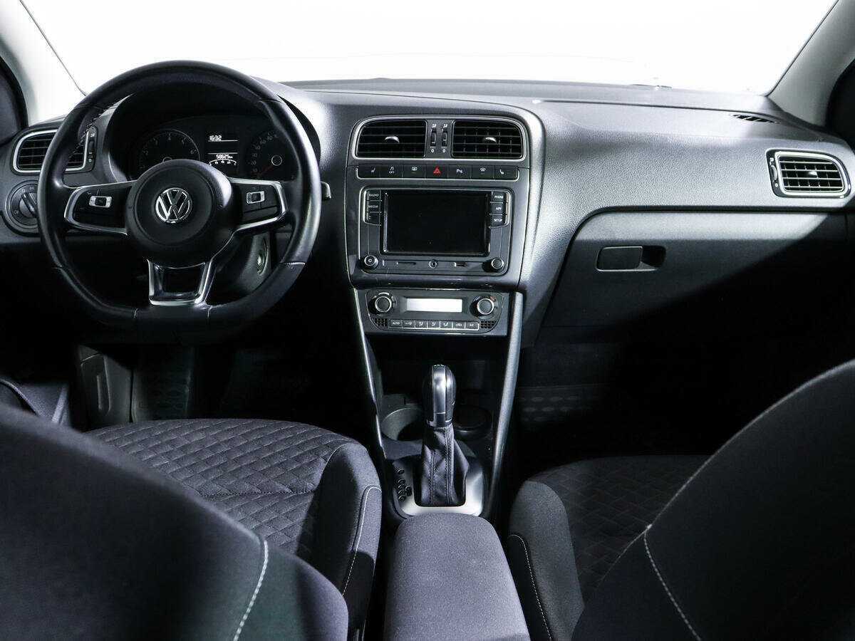 Volkswagen Polo с пробегом — 2019 год. Фото: #11