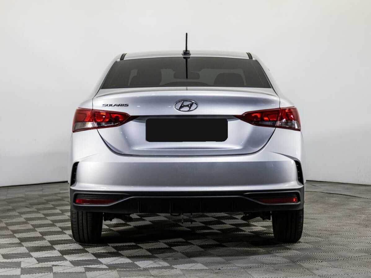 Hyundai Solaris с пробегом — 2022 год. Фото: #5