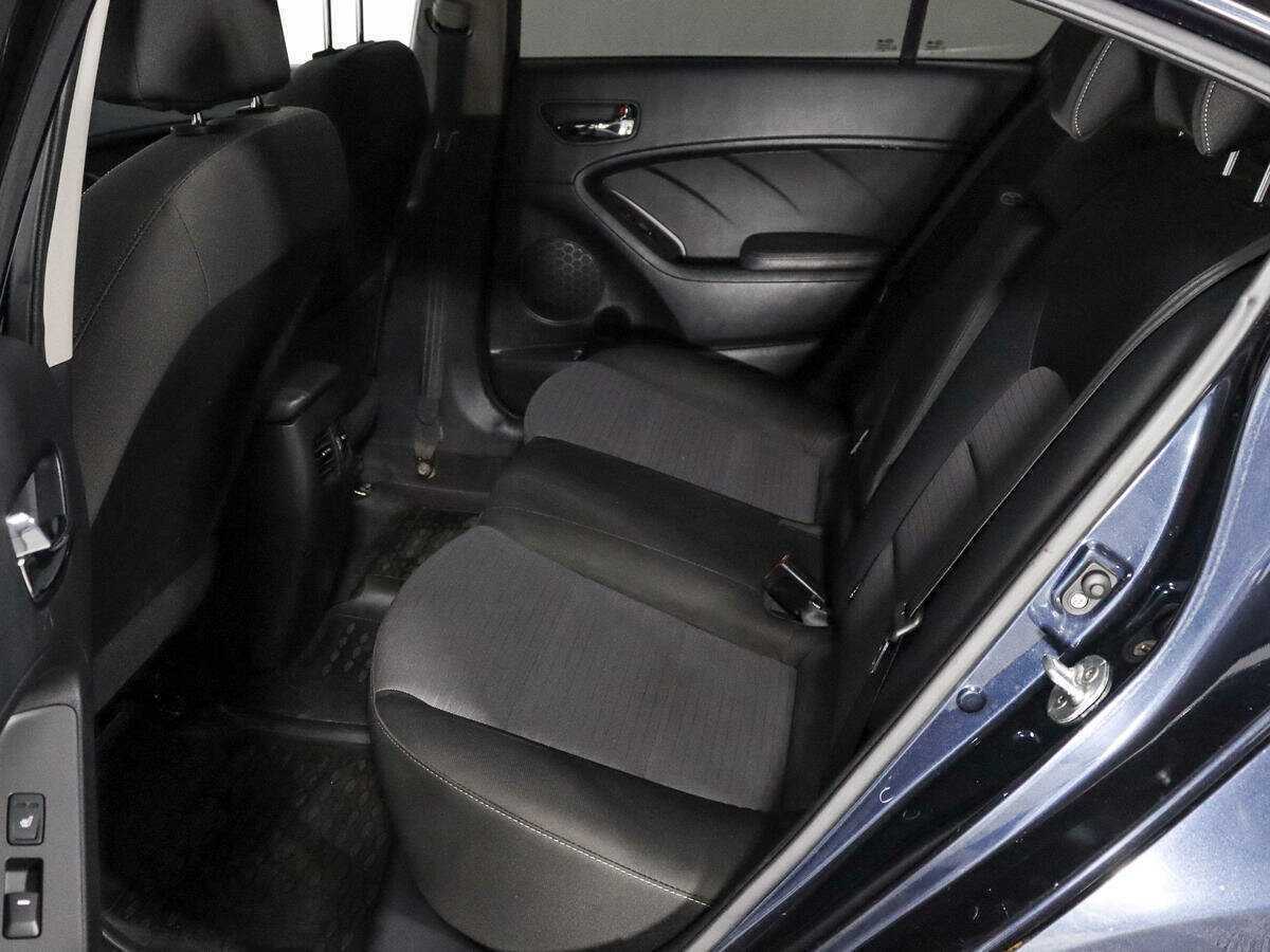 Kia Cerato с пробегом — 2018 год. Фото: #9