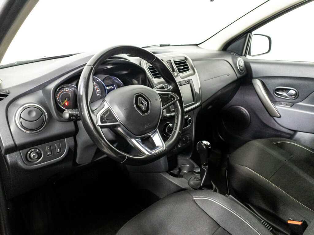 Renault Sandero с пробегом — 2019 год. Фото: #10
