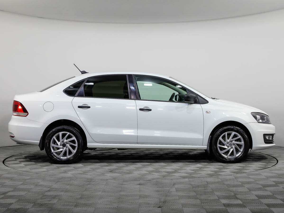 Volkswagen Polo с пробегом — 2017 год. Фото: #2