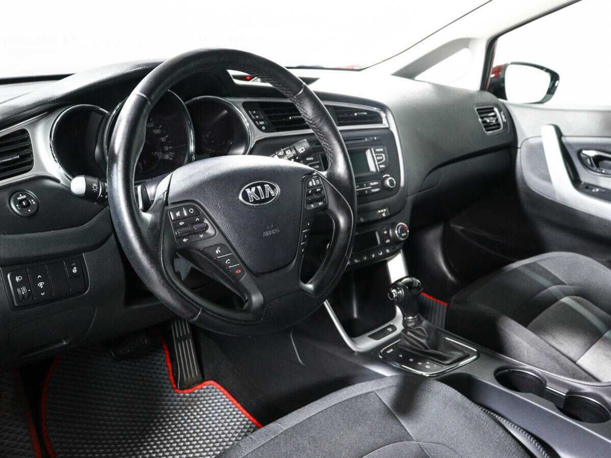 Kia Ceed с пробегом — 2016 год. Фото: #13