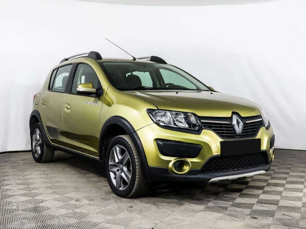 Renault Sandero с пробегом — 2018 год. Фото: #2