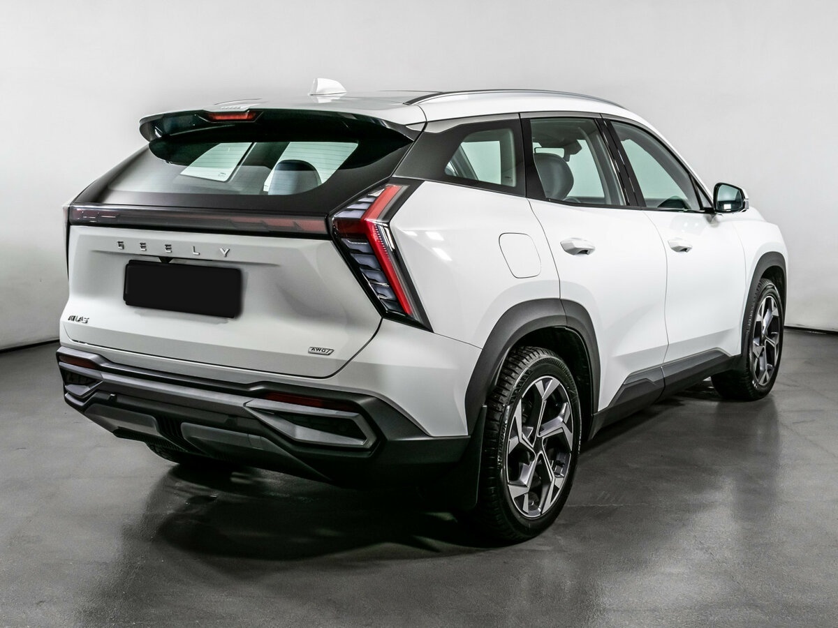 Geely Atlas с пробегом — 2024 год. Фото: #4