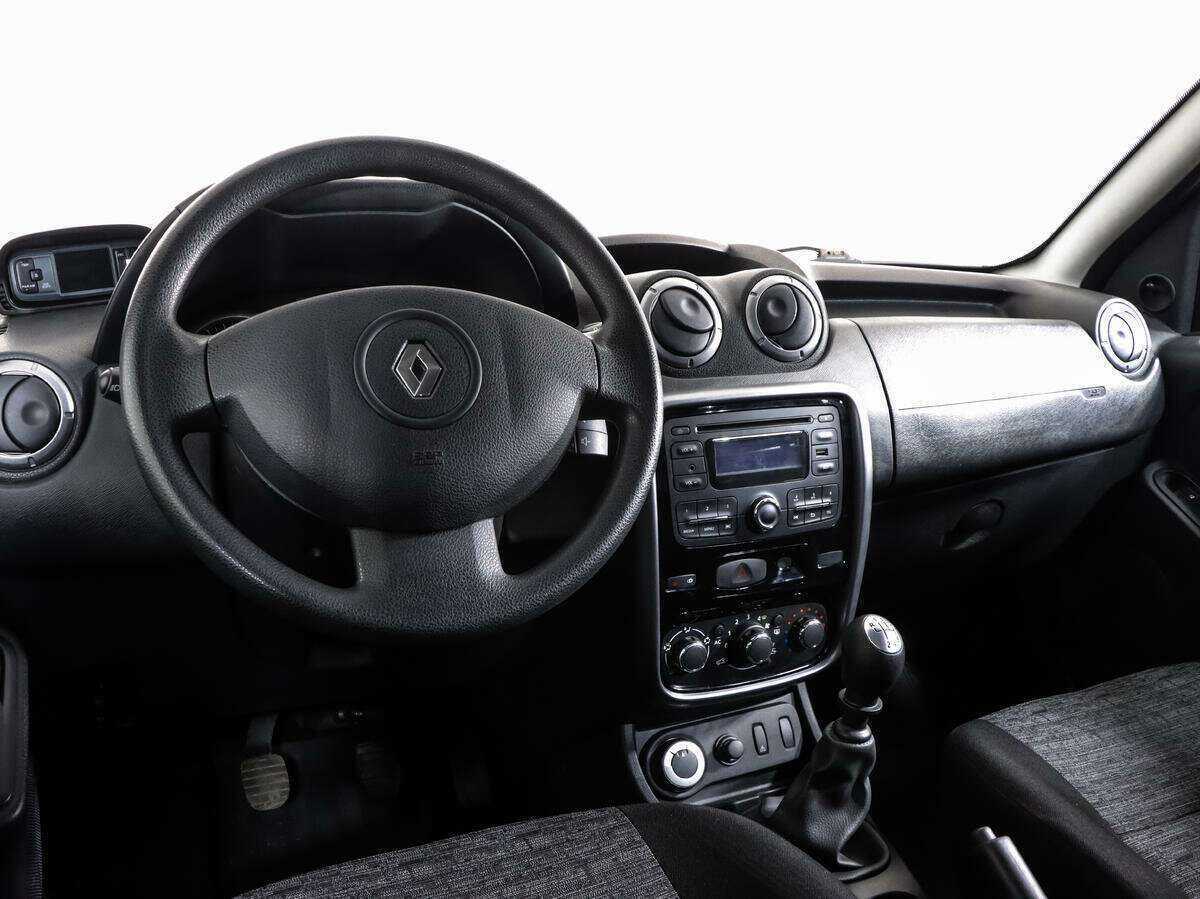 Renault Duster с пробегом — 2013 год. Фото: #10
