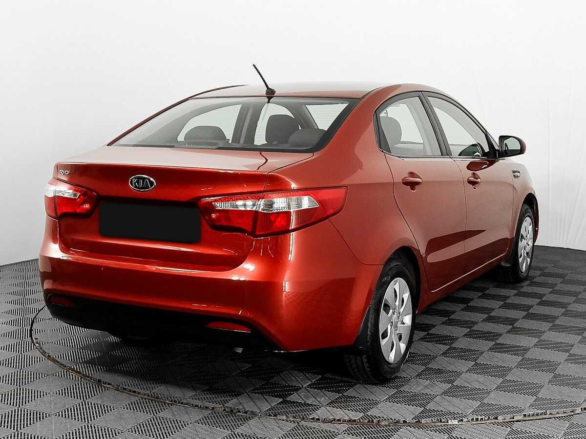 Kia Rio с пробегом — 2012 год. Фото: #3