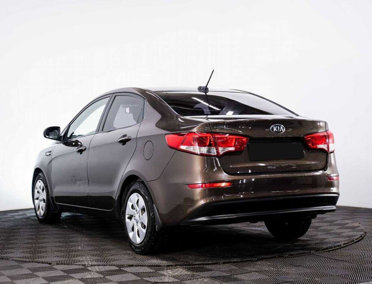 Kia Rio с пробегом — 2017 год. Фото: #3