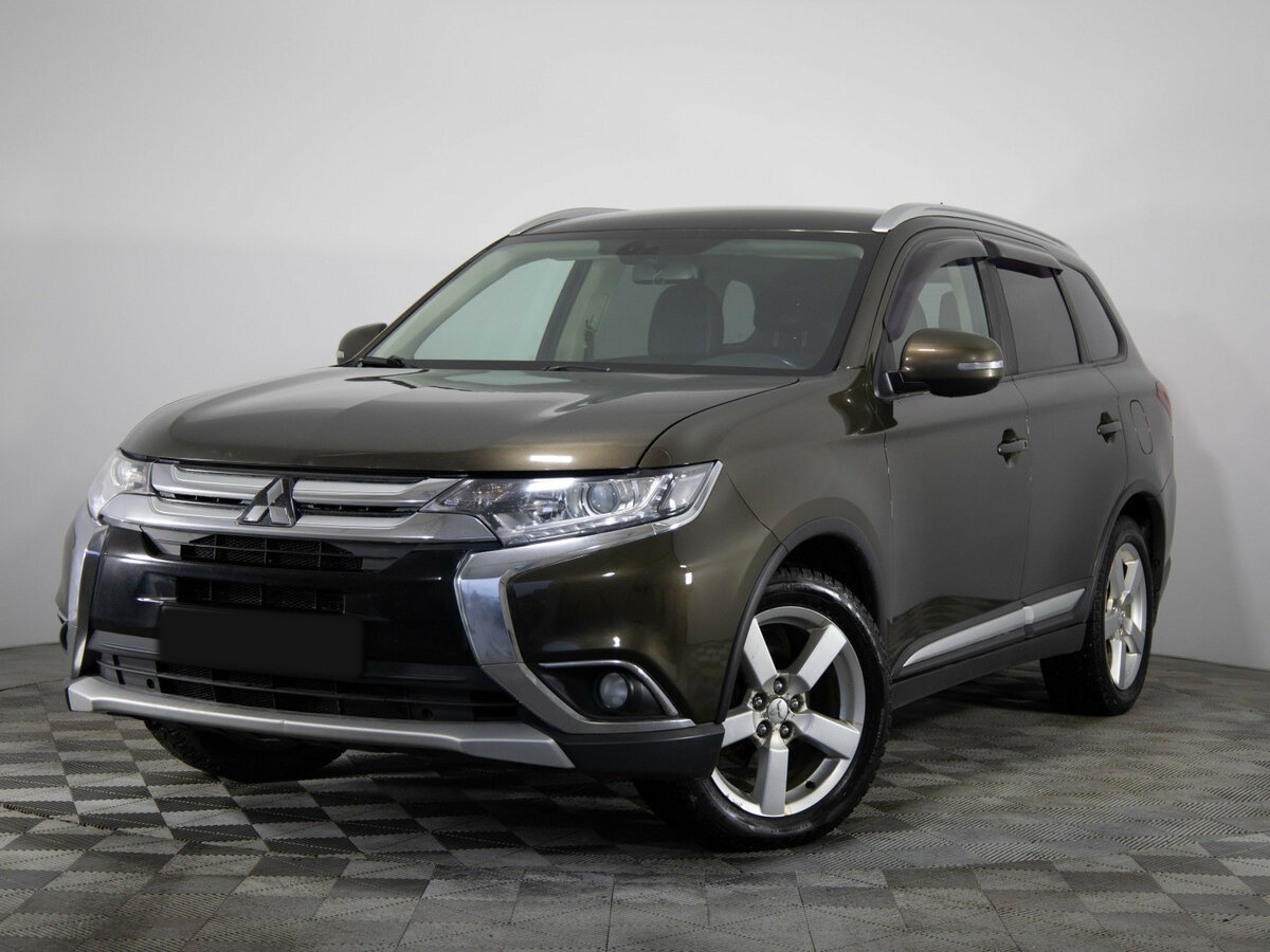 Mitsubishi Outlander с пробегом — 2016 год. Фото: #0