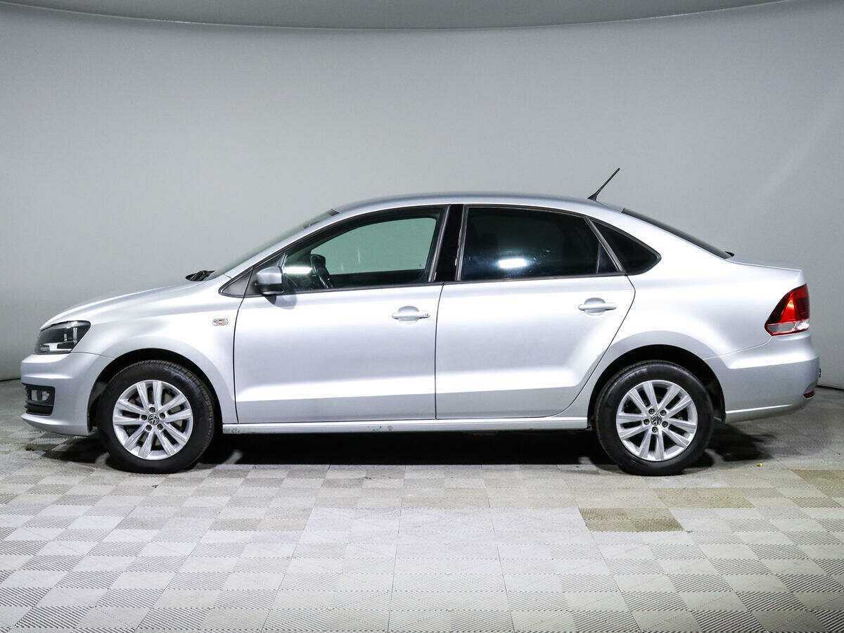 Volkswagen Polo с пробегом — 2016 год. Фото: #6