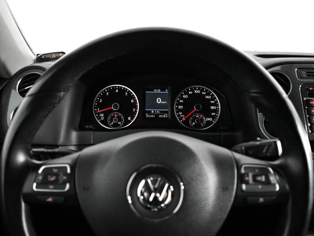 Volkswagen Tiguan с пробегом — 2012 год. Фото: #10