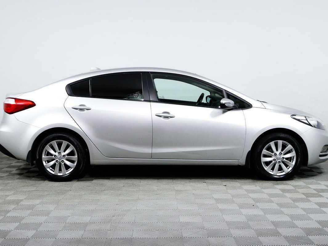 Kia Cerato с пробегом — 2014 год. Фото: #3