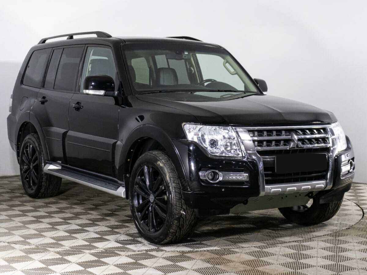 Mitsubishi Pajero с пробегом — 2015 год. Фото: #2