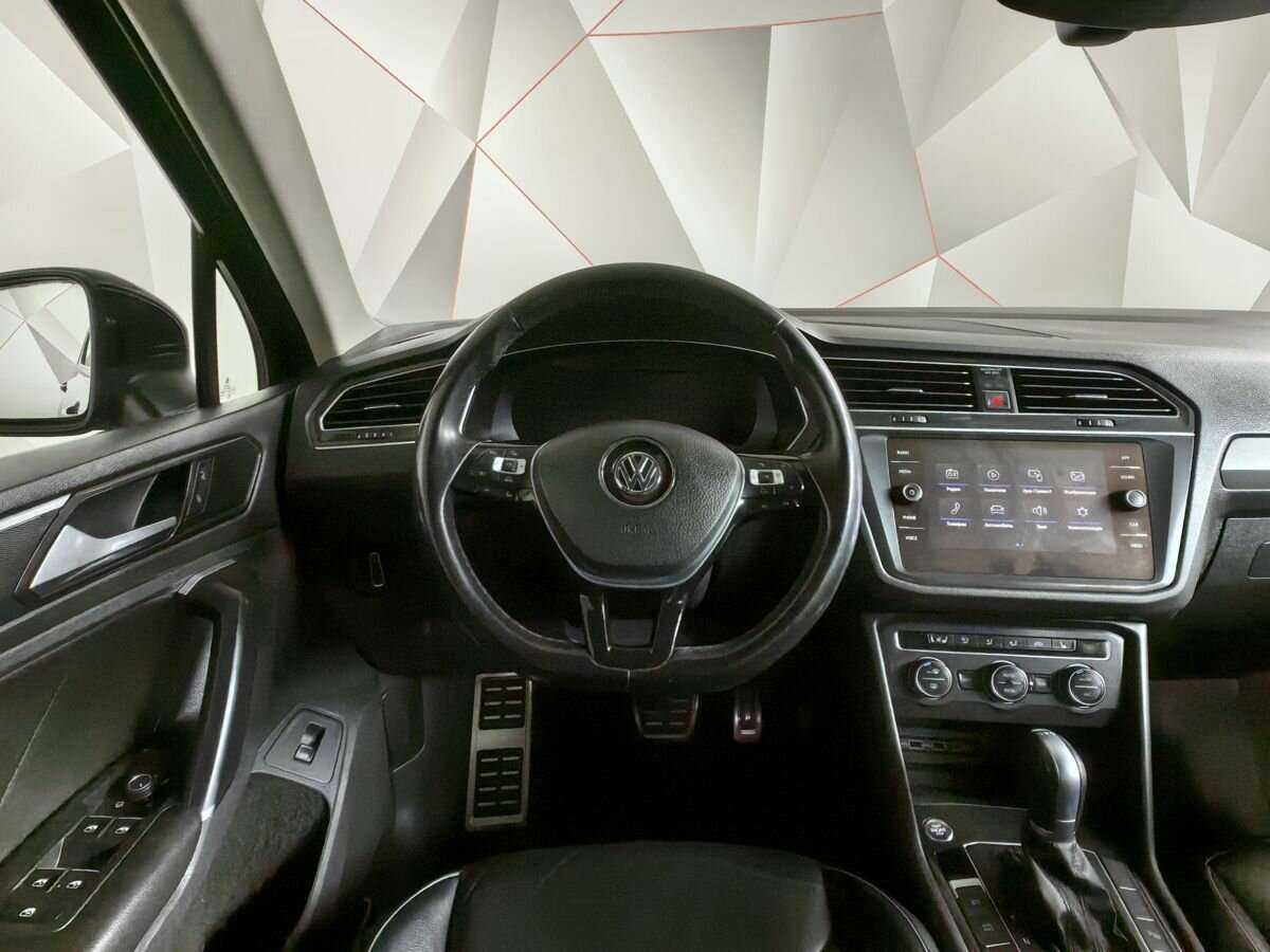 Volkswagen Tiguan с пробегом — 2018 год. Фото: #12