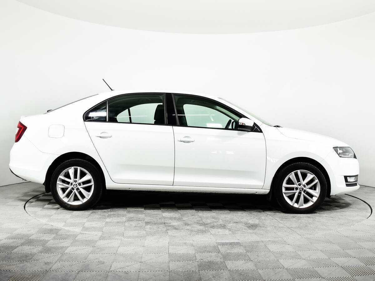 Skoda Rapid с пробегом — 2018 год. Фото: #3