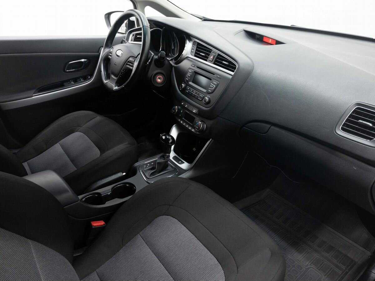 Kia Ceed с пробегом — 2016 год. Фото: #12